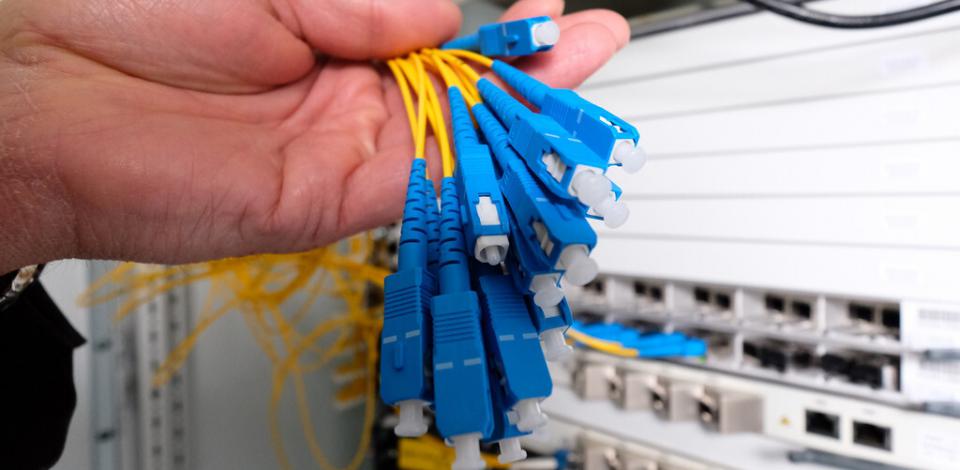 dstelecom avança com projeto de investigação na área da fibra óptica