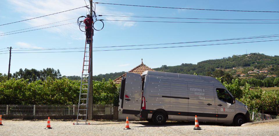 Braço de telecomunicações do Grupo DST quer garantir “autoestrada digital” a 900 famílias portuguesas