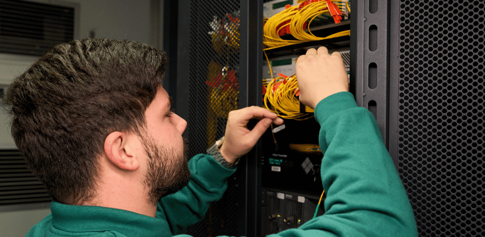 colaborador da dstelecom em registo de trabalho